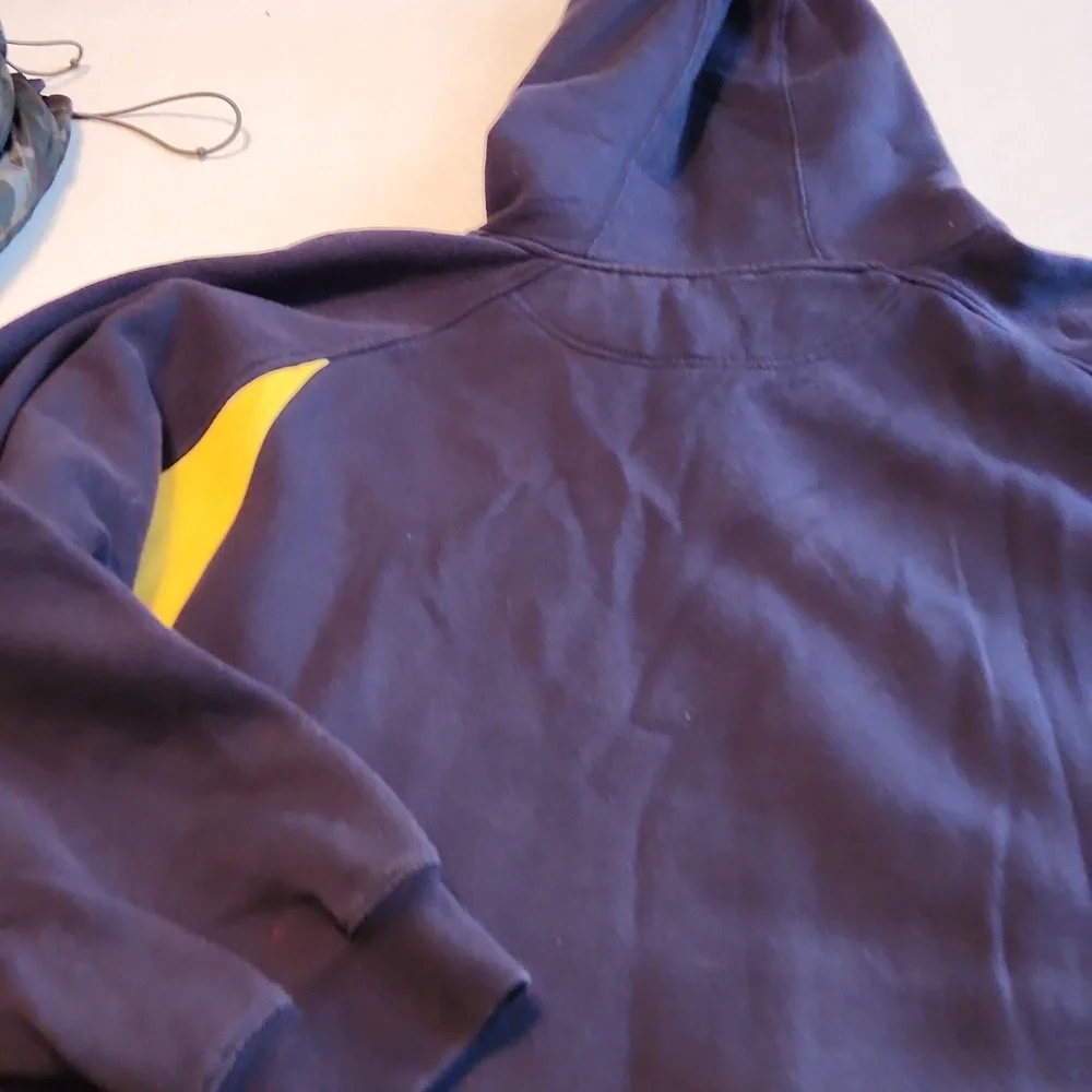 Bethpage Eagles hoodie - Picture 4 of 4